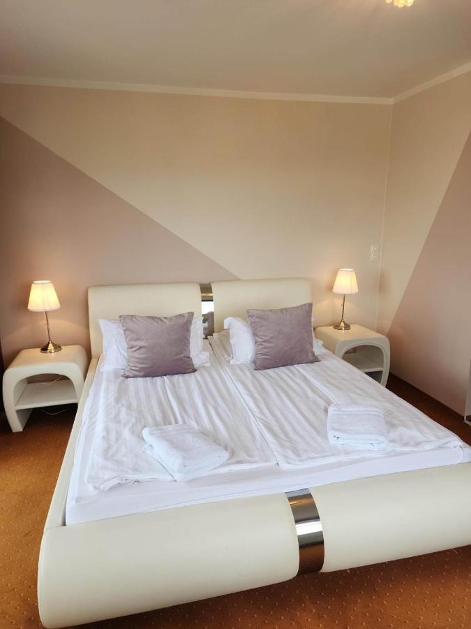 Kiljan Apartments & Rooms Блондуос Екстериор снимка