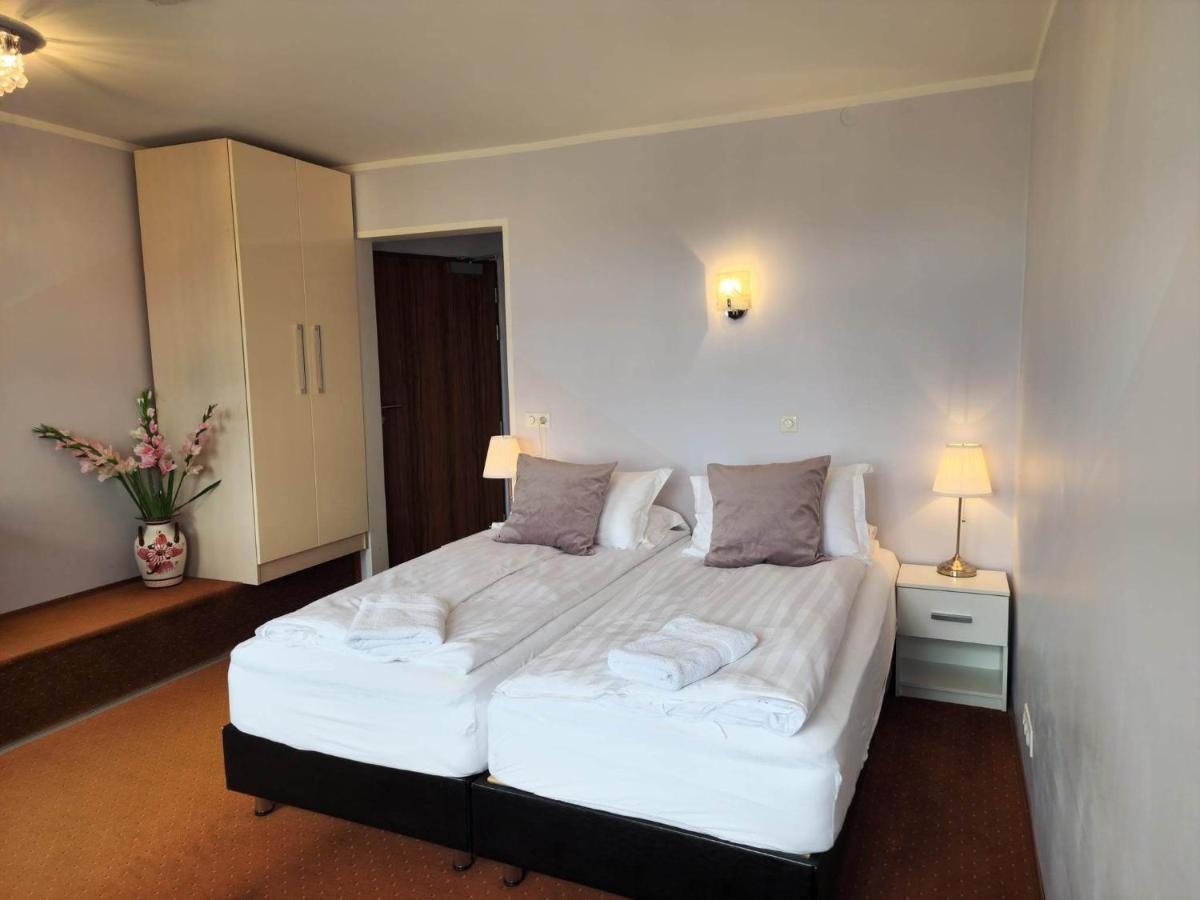 Kiljan Apartments & Rooms Блондуос Екстериор снимка